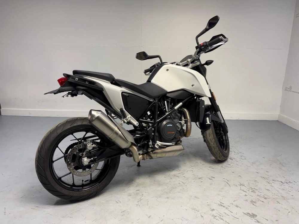Ktm Duke 690 2018 alt