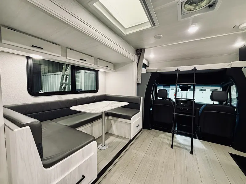 East to West Entrada 24FM | 22500 km 2023