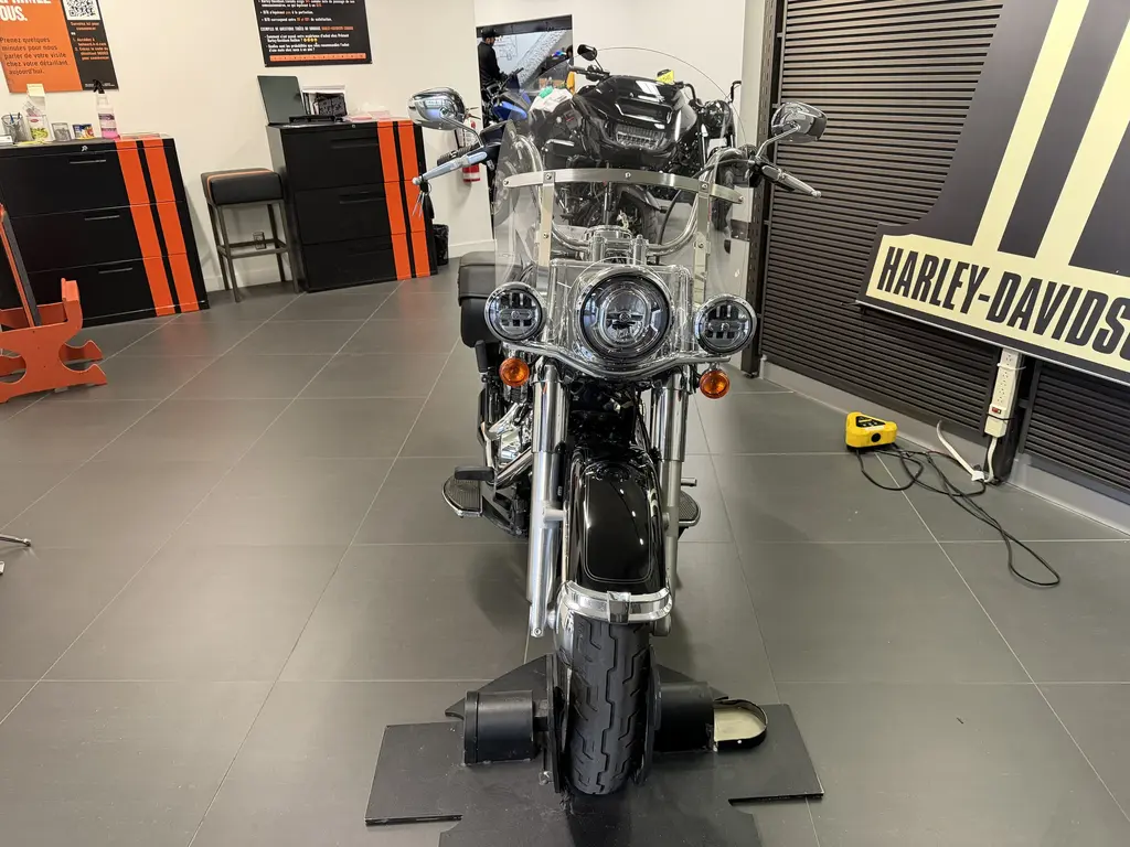 Harley-Davidson SOFTAIL FLHCS HERITAGEFLHCS 2024