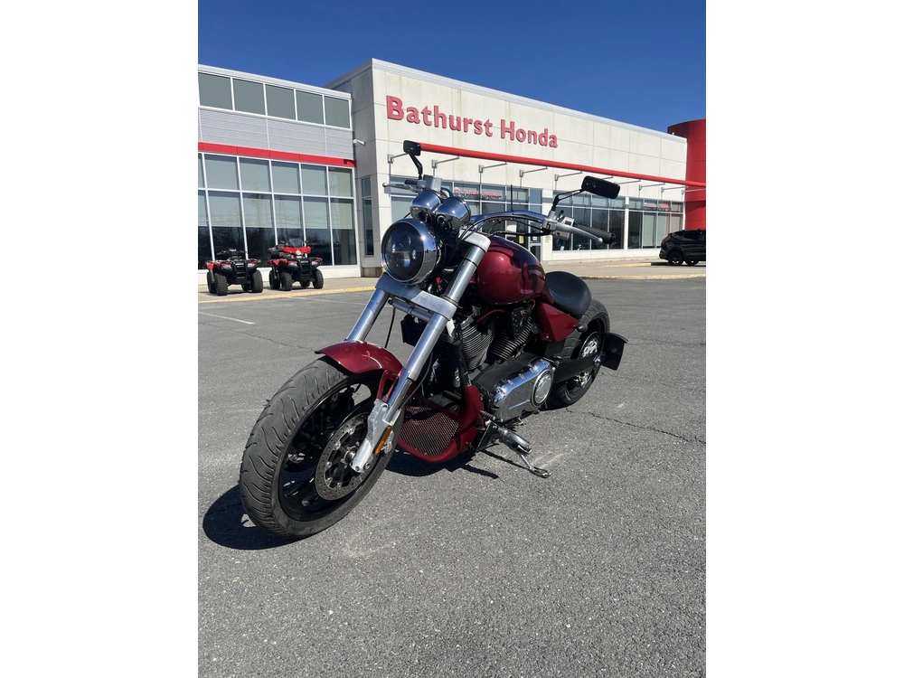 Victory Motorcycles Hammer 2005 alt