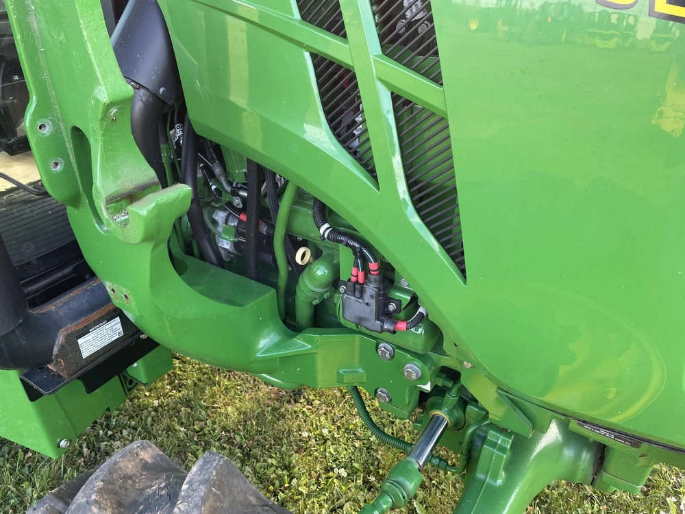 John Deere 5075e 2023 alt