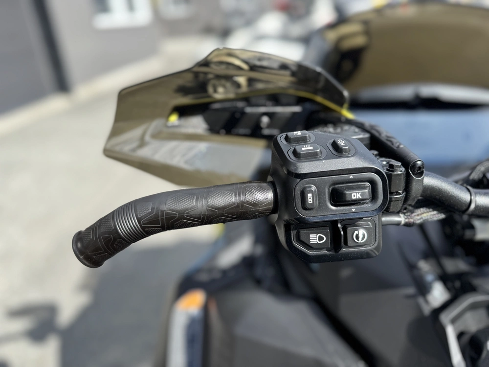 Ski-doo Renegade Xrs 900 Ace Turbo R Smartshox 2026 alt