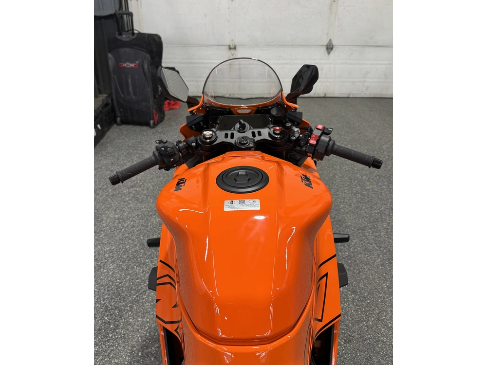 Ktm 990 Rc R 2026 alt