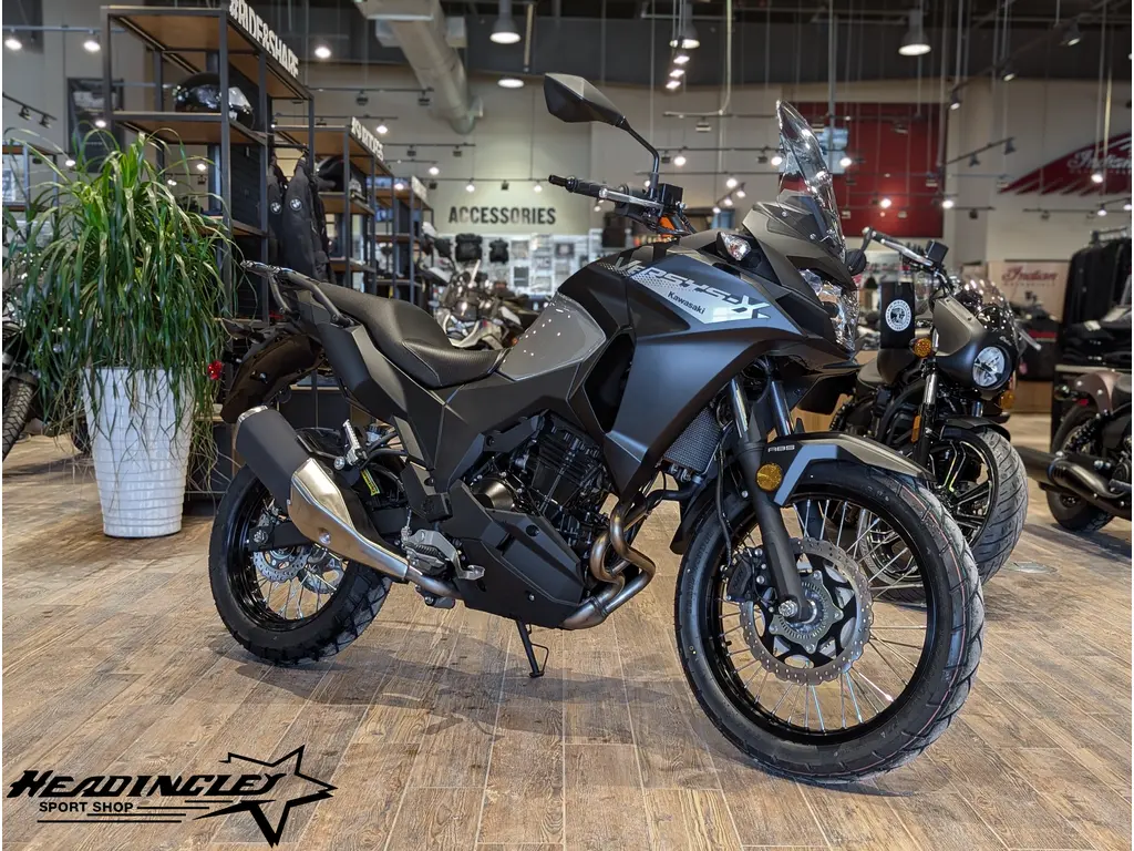 2026 Kawasaki Versys-X 300 // Metallic Phantom Silver/Metallic Spark Black