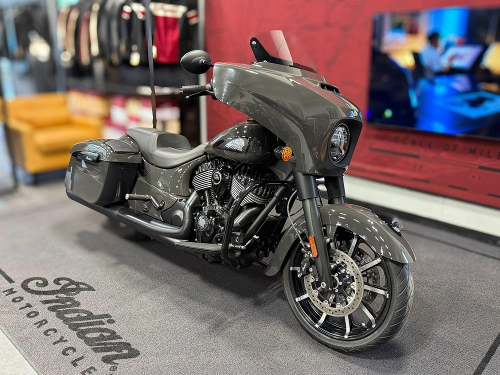 2024 Indian Motorcycle Chieftain Dh Prem Audio, Granite Gray, 49st Dark Horse® With Powerband Audio Package alt