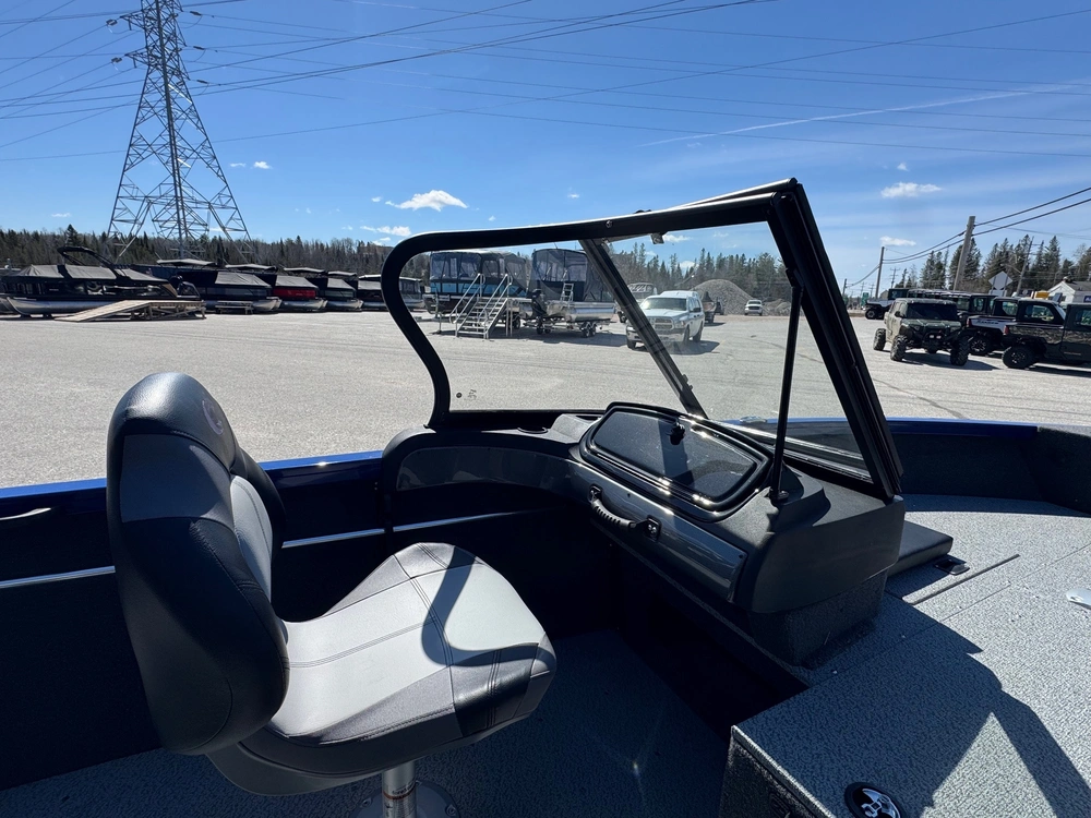 Crestliner 1750 Hawk Wt Jumpseat 2026 alt