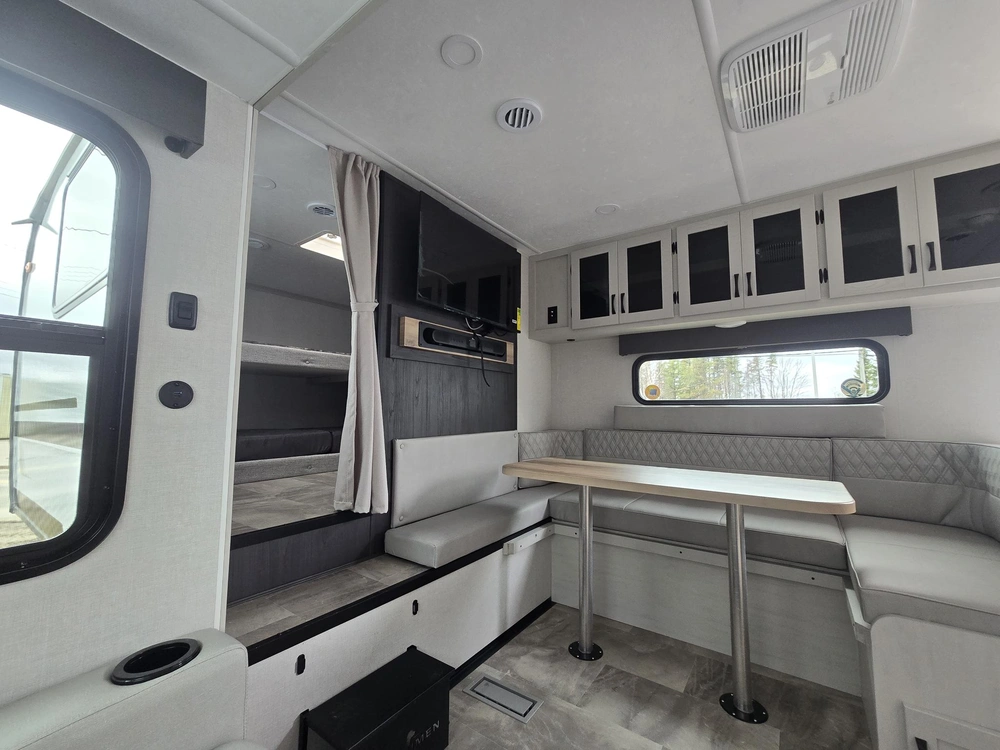 Coachmen Chaparral 218se 2026 alt