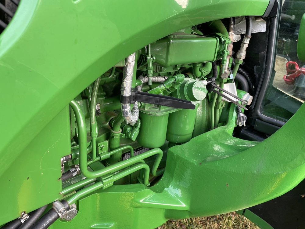 John Deere 5075e 2023 alt