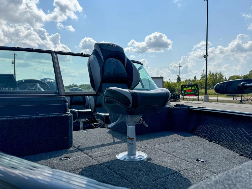 2025 Lund Boat Co 1775 Impact Xs alt