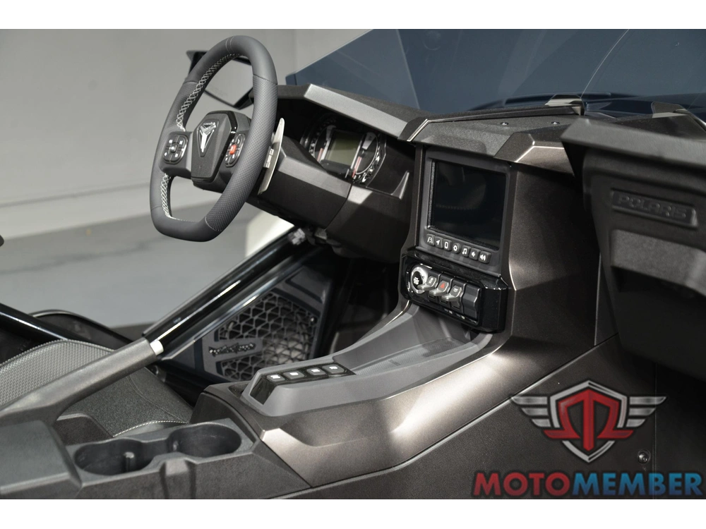 2026 Slingshot R Autodrive alt