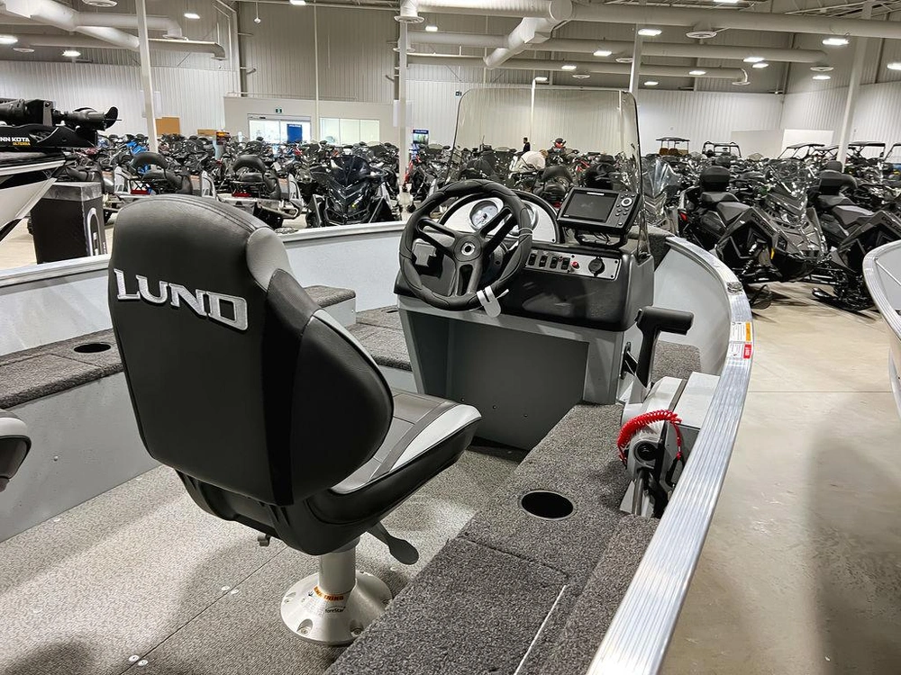 2025 Lund 1600 Fury Ss alt