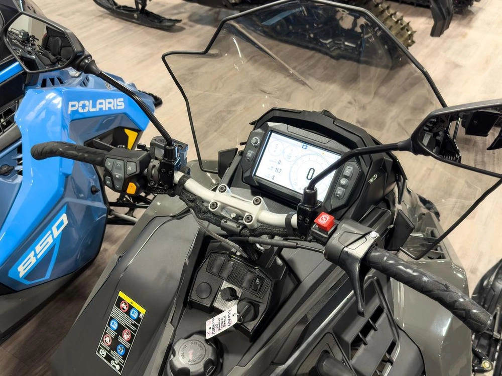 2025 Polaris 650 Titan Adventure 155 1.8" alt