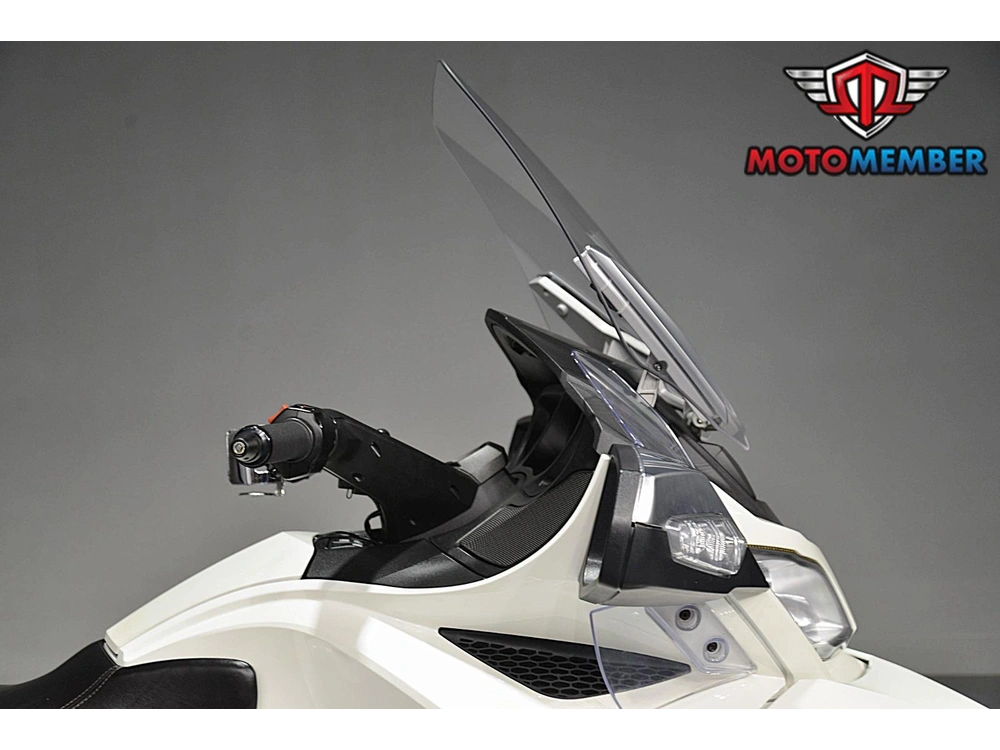 2014 Can-am Spyder Rt S alt