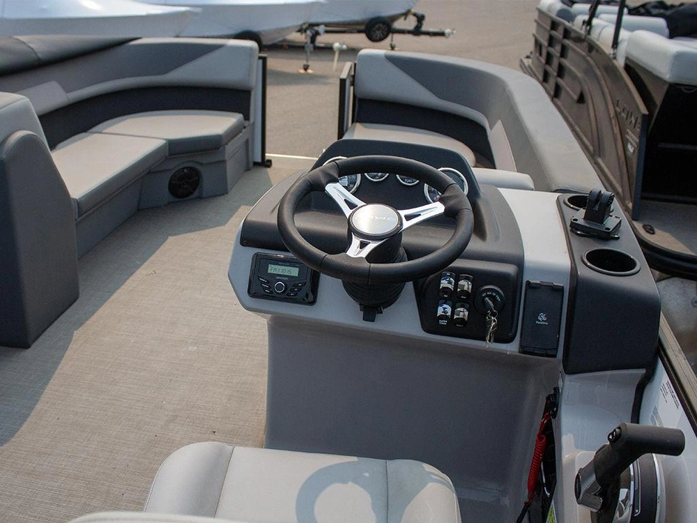 2025 Lowe Ls210 alt