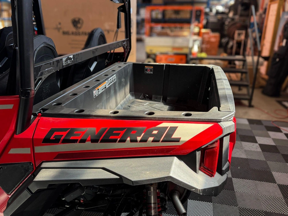 2025 Polaris General Xp 4 1000 Ultimate - Indy Red Ultimate alt