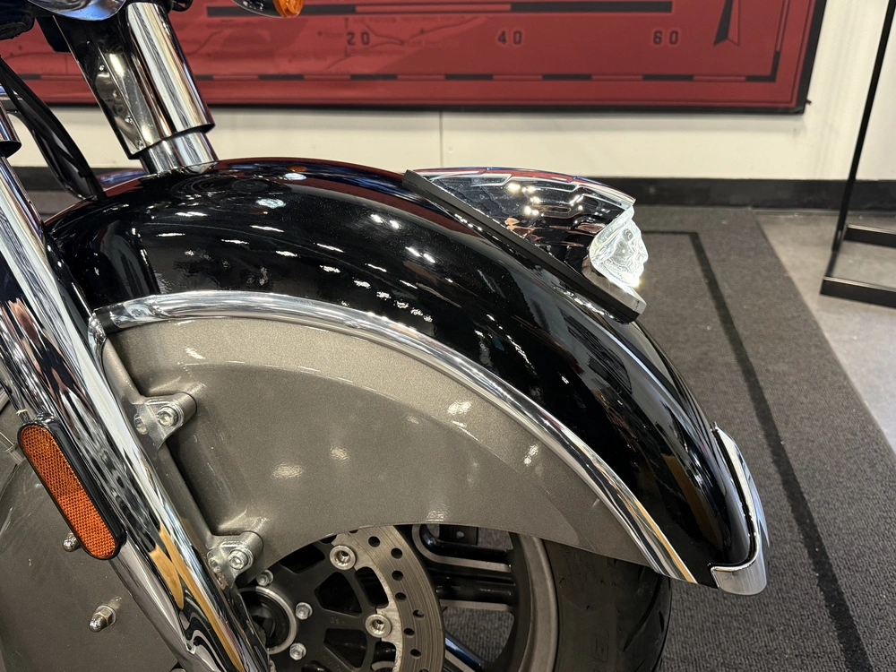 2025 Indian Motorcycle Springfield alt
