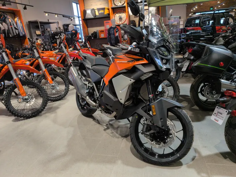2027 KTM 1390 Super Adventure S