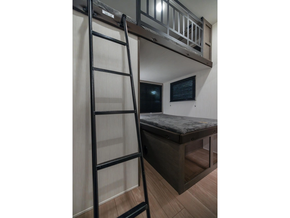 Arctic Wolf 3750 Suite 2026 alt