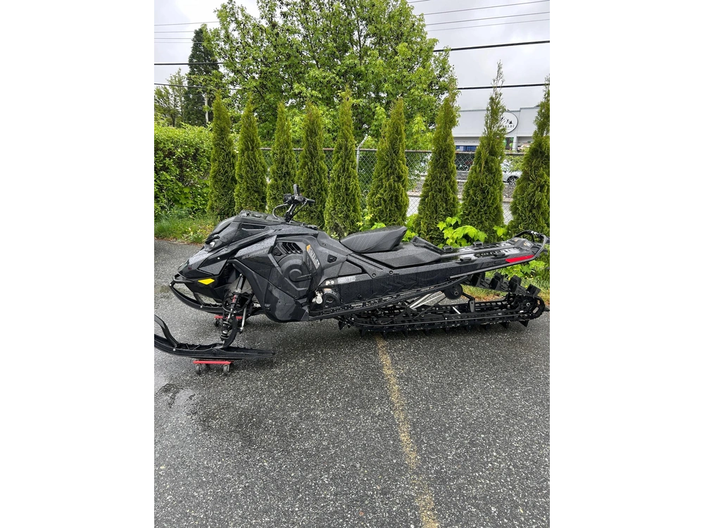2025 Ski-doo Summit Adrenaline Edge Pkg 165 3" 850 E-tec Black W/ Shot Start alt
