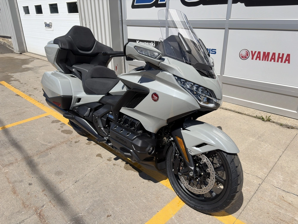2026 Honda Gold Wing Tour Dct alt