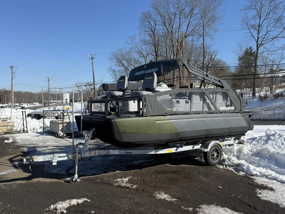 2025 Sea-doo Switch Fish 230 alt