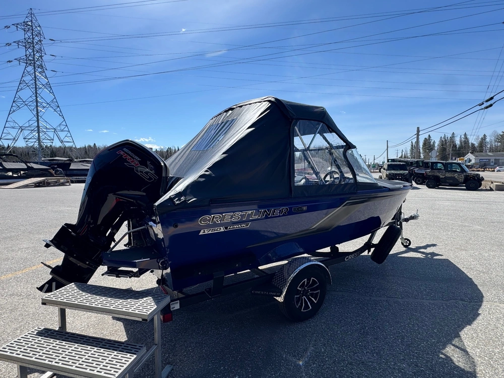 Crestliner 1750 Hawk Wt Jumpseat 2026 alt