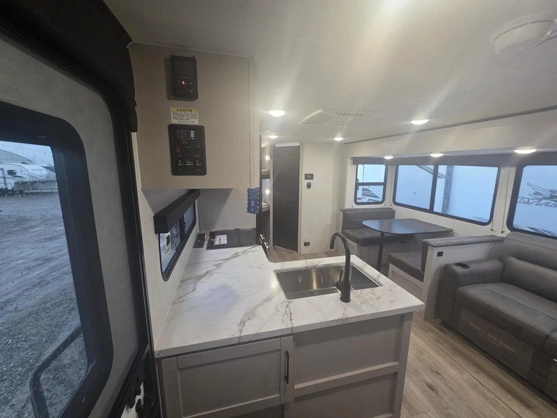 2026 Jayco Jay Feather Sl 26bhsl alt