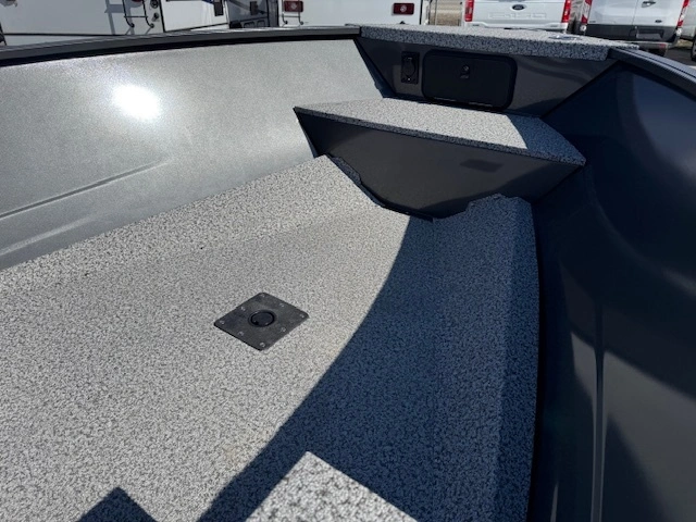 2026 Mirrocraft Outfitter F160t alt