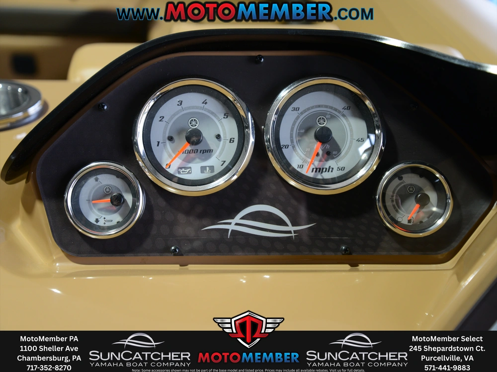 2025 Suncatcher Fusion 324ss alt