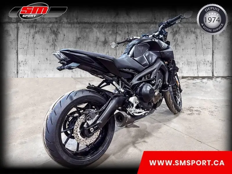 2018 Yamaha MT-09 thumbnail 3