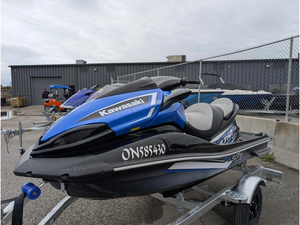 2017 Kawasaki Ultra 160 alt