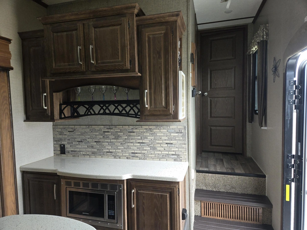 Cougar 327rl 2018 alt