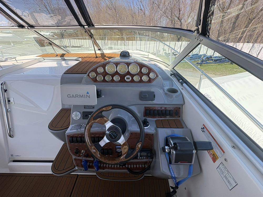 2006 Bayliner 325 alt
