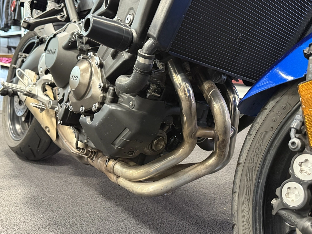 2016 Yamaha Fz 09 alt
