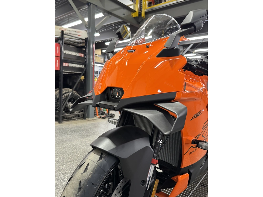 Ktm 990 Rc R 2026 alt
