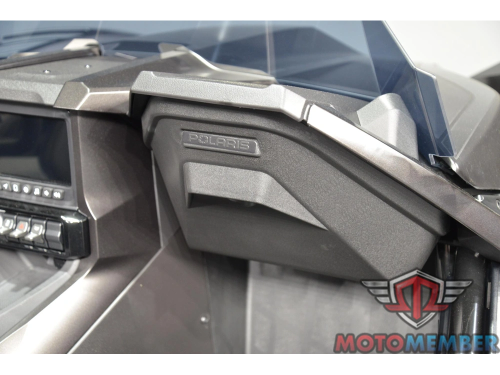 2026 Slingshot R Autodrive alt