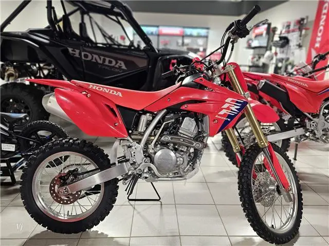 2025 Honda CRF150R CCMPETITION/MOTOCROSS thumbnail 6