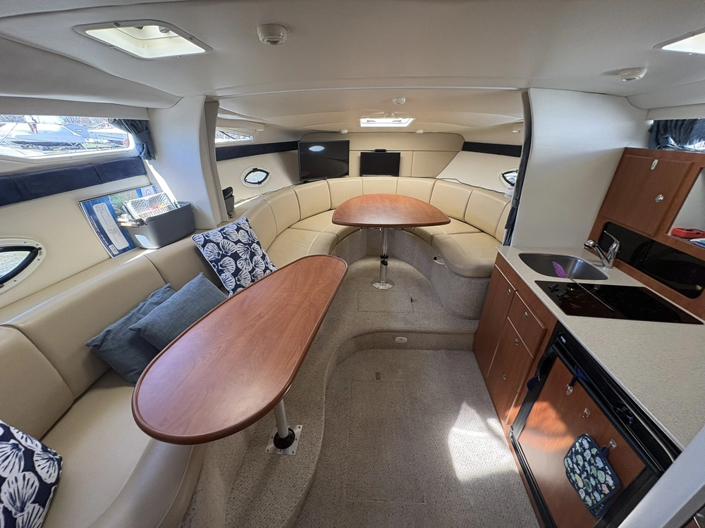 2006 Bayliner 325 alt