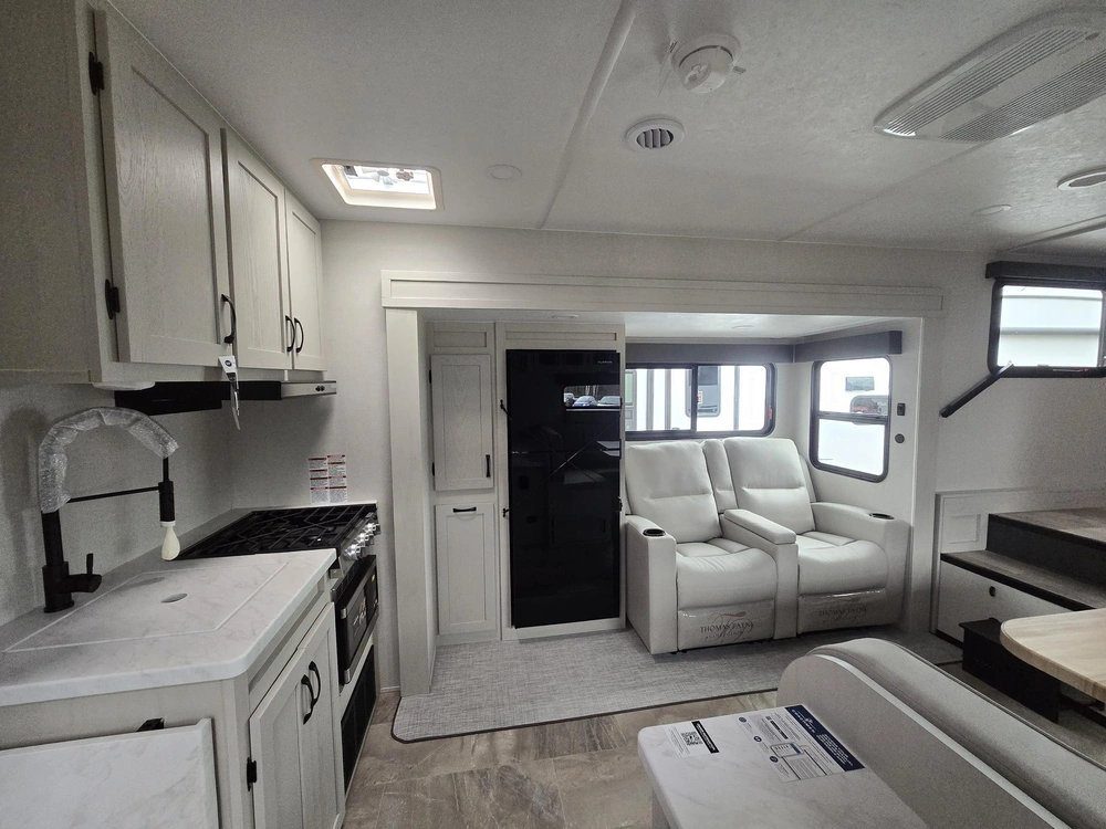 Coachmen Chaparral 218se 2026 alt