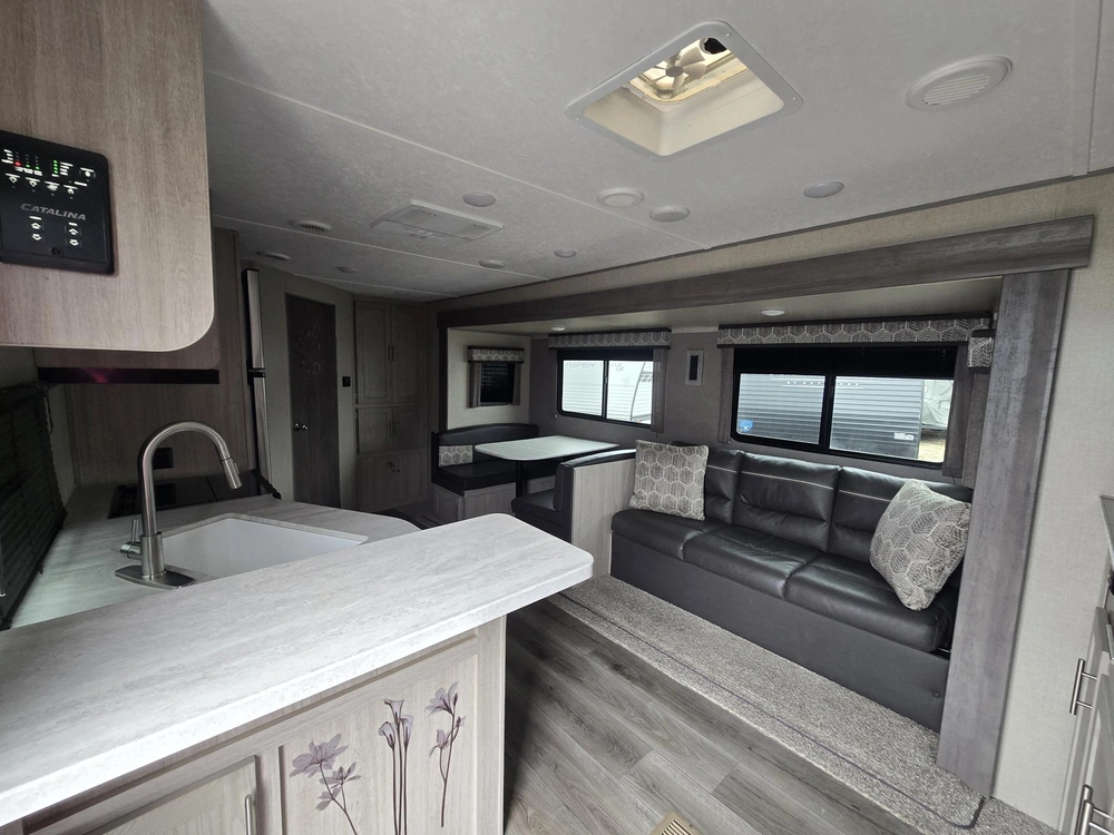 Coachmen Catalina 243rbs 2022 alt