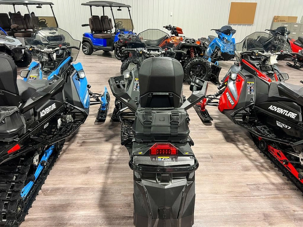 2025 Polaris Prostar S4 Indy Adventure 137 alt