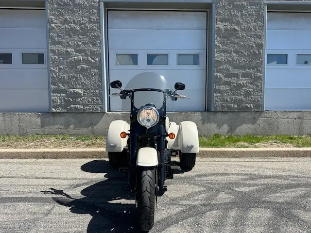 Harley-Davidson FREEWHEELERFLRT 2023