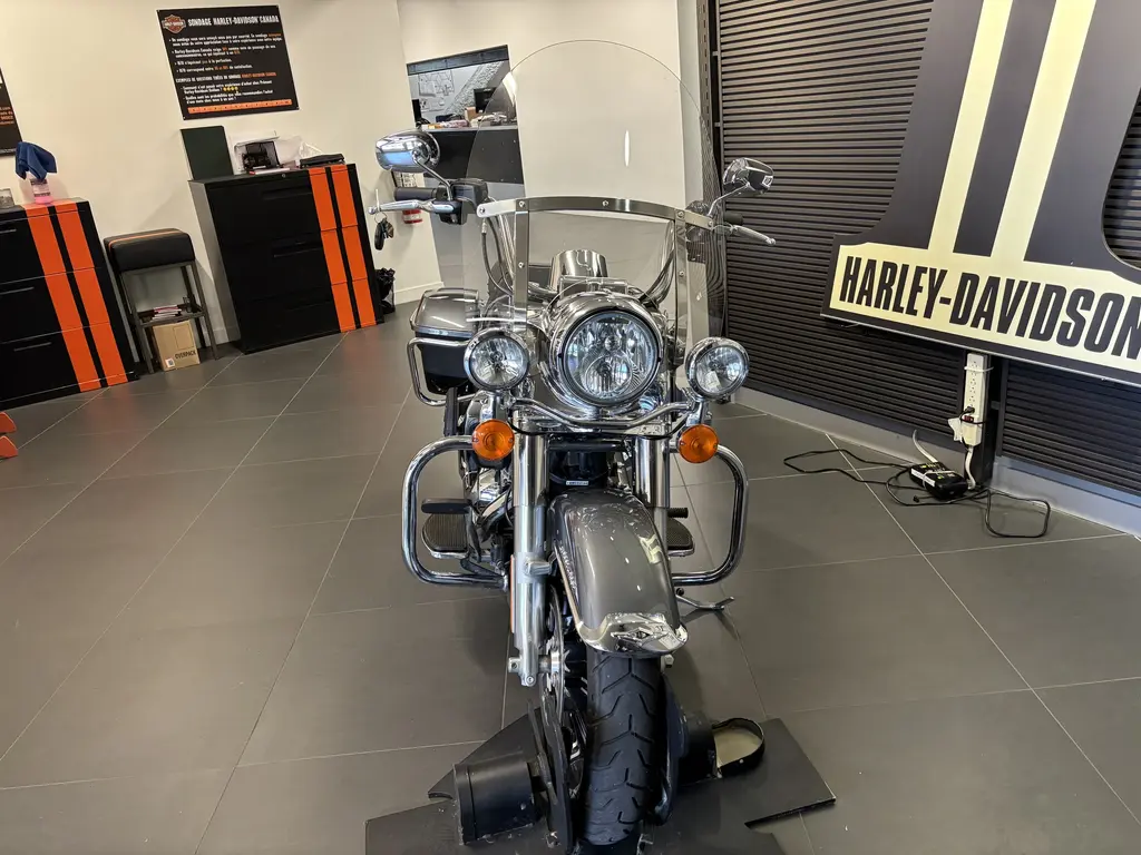 2022 Harley-Davidson FLHR Road KingFLHR