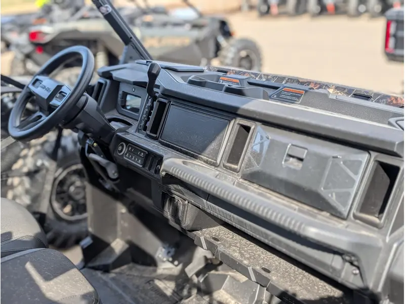 2026 Can-Am Defender XT HD11 thumbnail 5