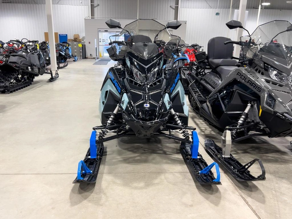 2026 Polaris 850 Titan Adventure Ultimate 1.8 alt