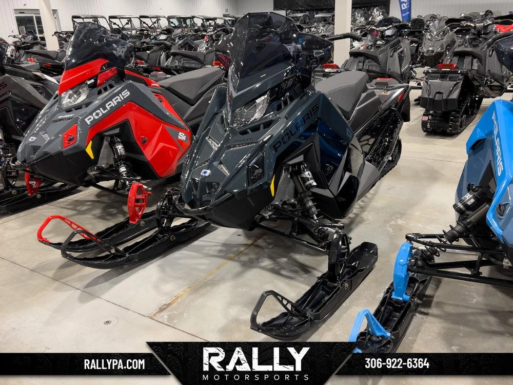 2026 Polaris 650 Indy Xc 137 Gloss Black / Blue Dusk alt