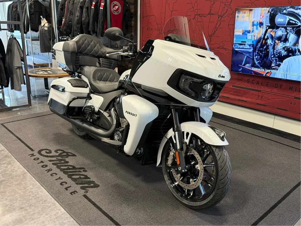 2025 Indian Motorcycle Pursuit Dark Horse alt