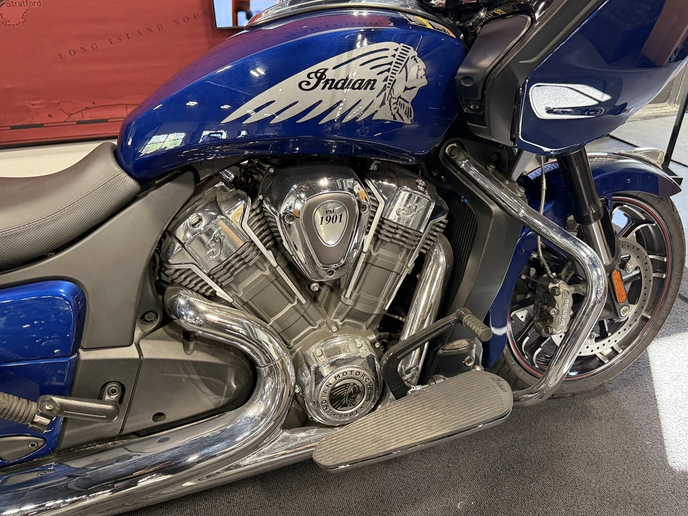 2021 Indian Motorcycle Challenger Limited, Deepwater Mtllc, 49st Limited alt