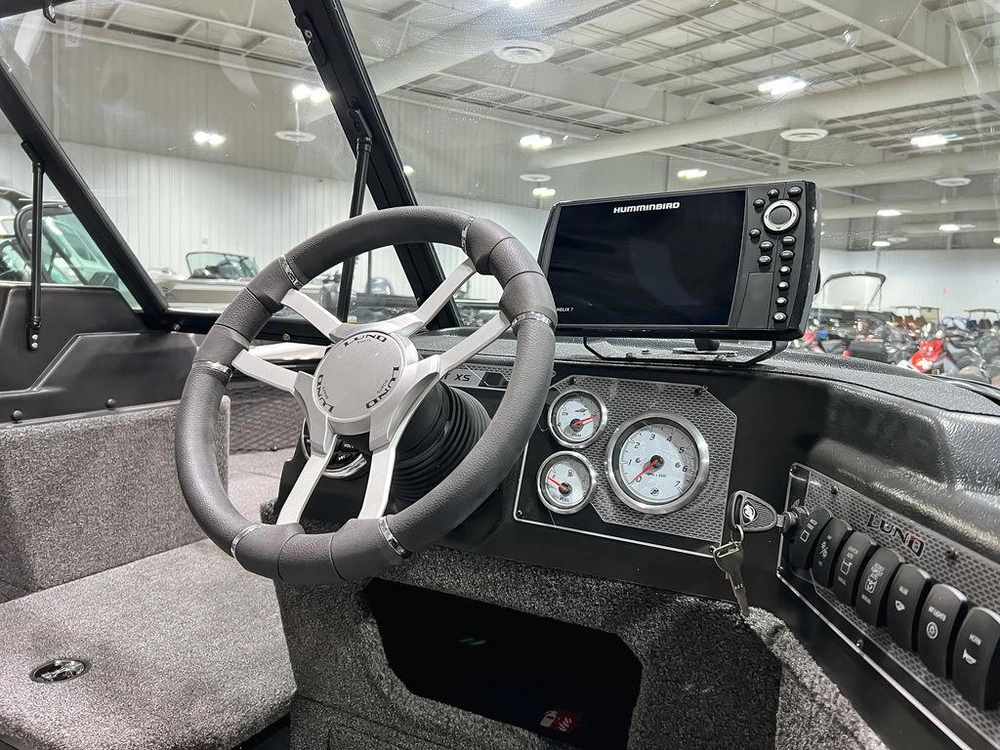 2025 Lund 1775 Impact Xs alt