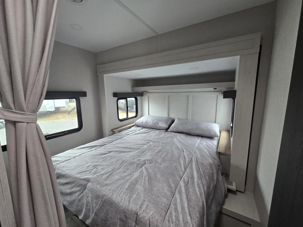 Coachmen Chaparral 218se 2026 alt